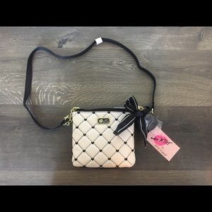 Betsey Johnson New Heart Crossbody Bag